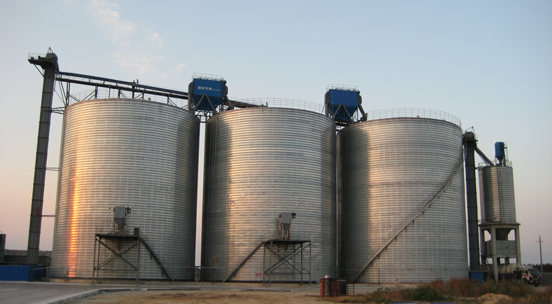 Coal storage silo