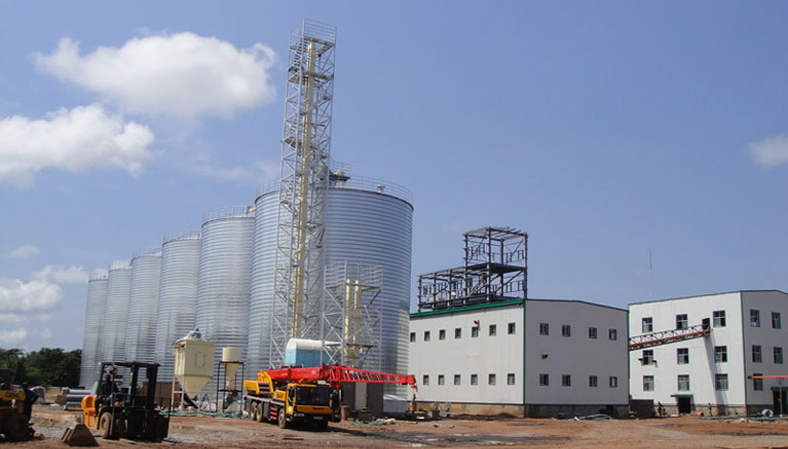silos in oil mill plant